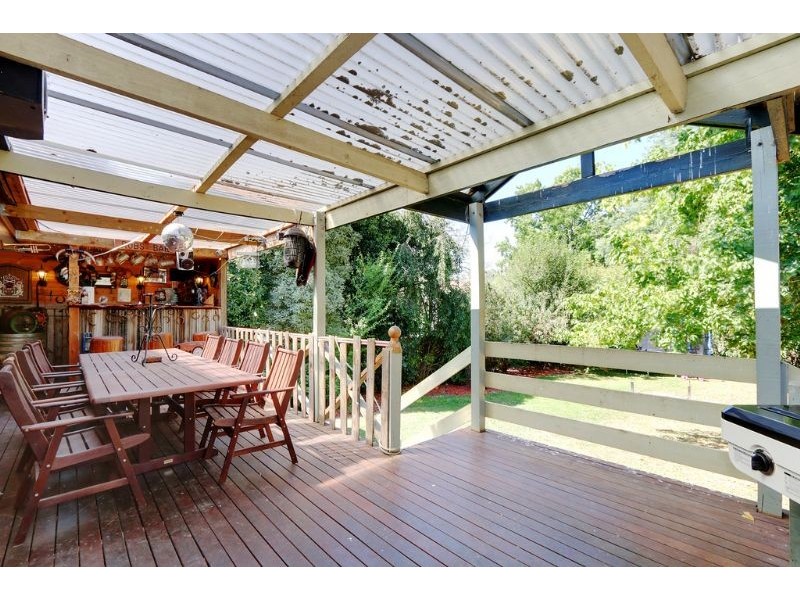 5 Amanda Court, Seville VIC 3139