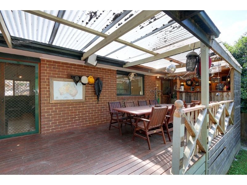 5 Amanda Court, Seville VIC 3139