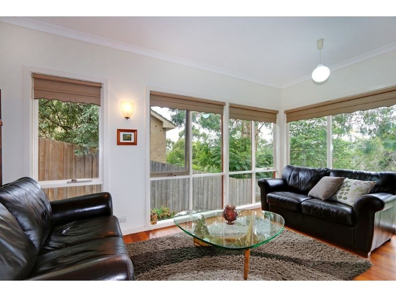 10 Avalon Grove, Ringwood North VIC 3134