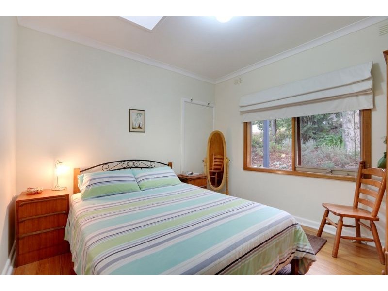 10 Avalon Grove, Ringwood North VIC 3134