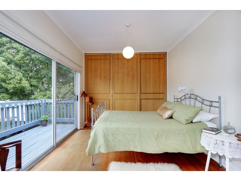 10 Avalon Grove, Ringwood North VIC 3134