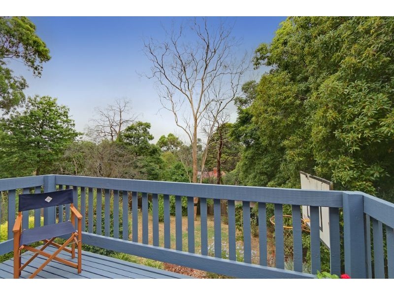 10 Avalon Grove, Ringwood North VIC 3134