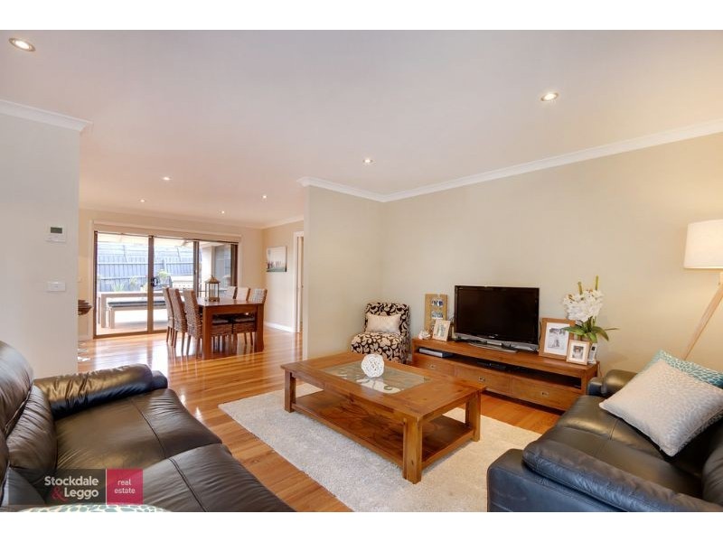 165A Cambridge Road, Mooroolbark VIC 3138