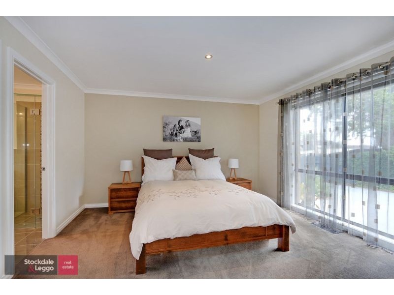 165A Cambridge Road, Mooroolbark VIC 3138