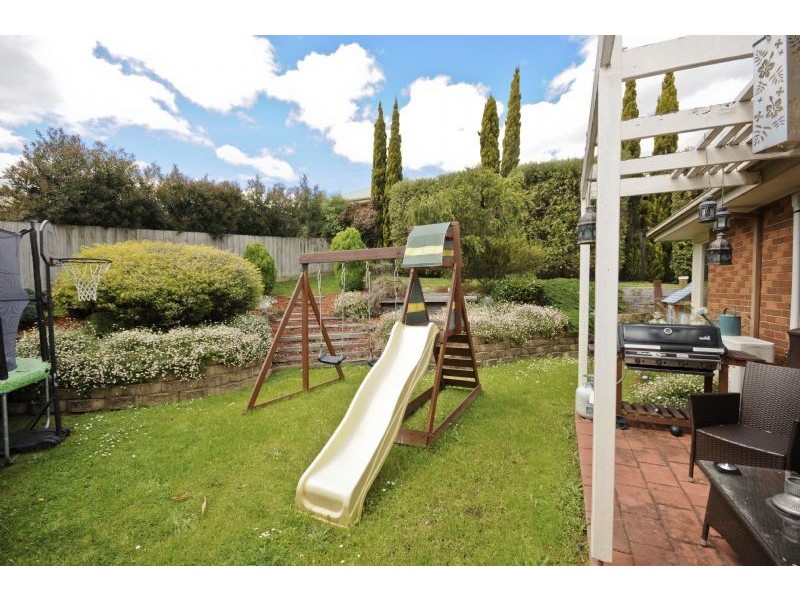 8 Commerford Place, Chirnside Park VIC 3116