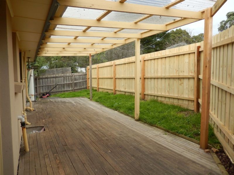 18 Sheldon Ave, Mooroolbark VIC 3138