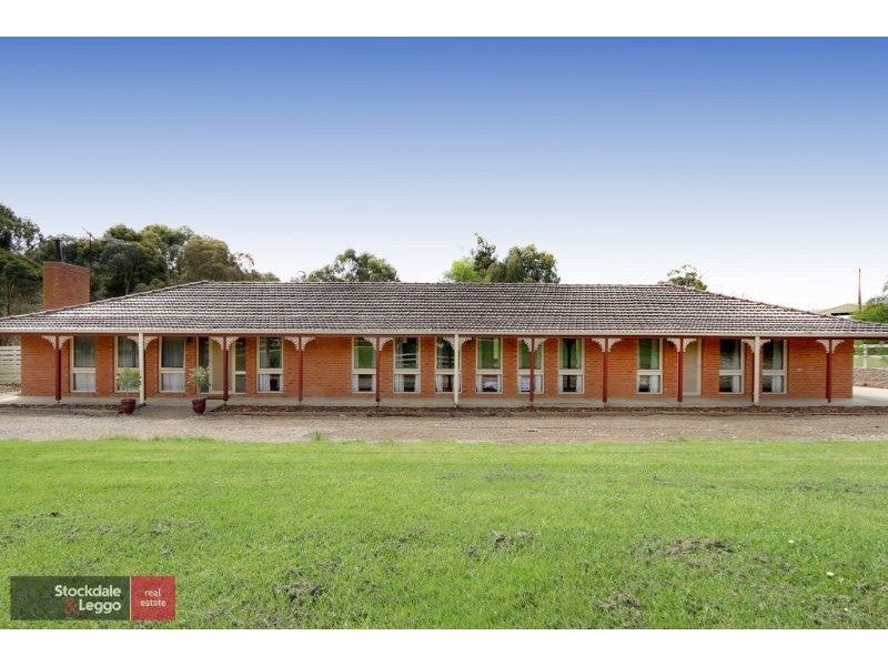 305 Warburton Highway, Wandin North VIC 3139