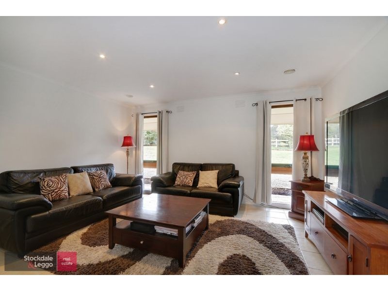 305 Warburton Highway, Wandin North VIC 3139