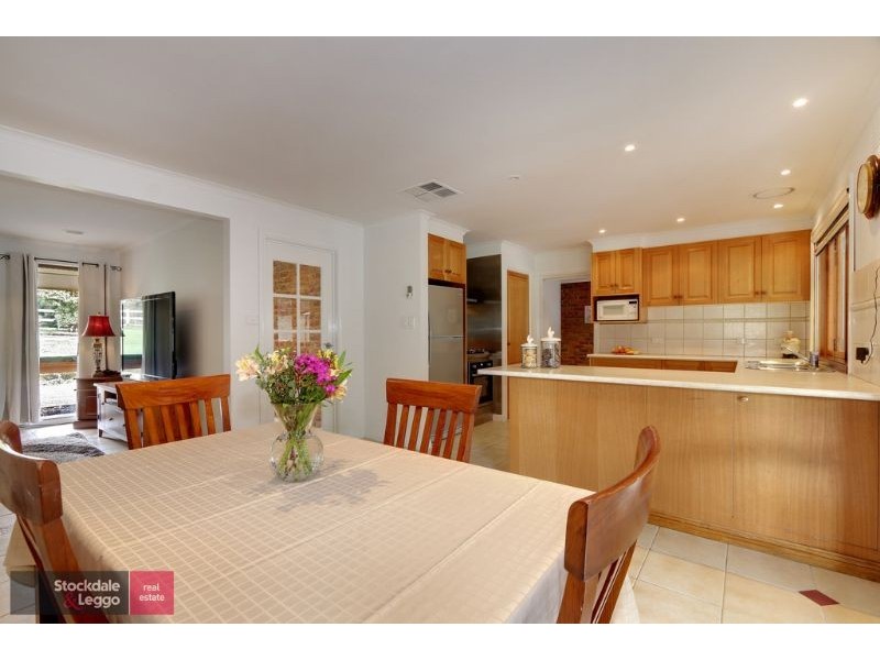 305 Warburton Highway, Wandin North VIC 3139