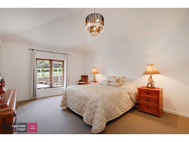 305 Warburton Highway, Wandin North VIC 3139