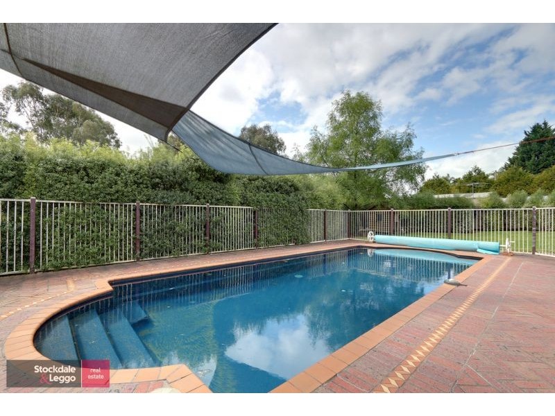 305 Warburton Highway, Wandin North VIC 3139