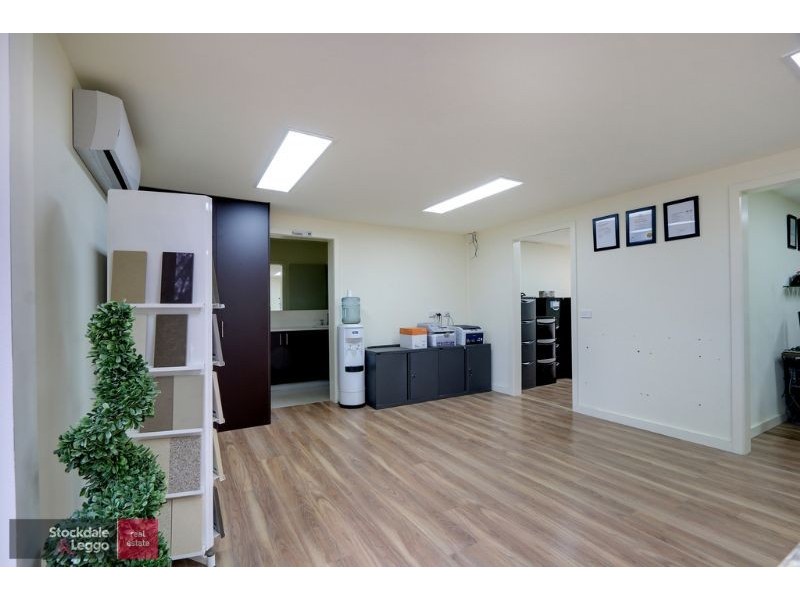 305 Warburton Highway, Wandin North VIC 3139