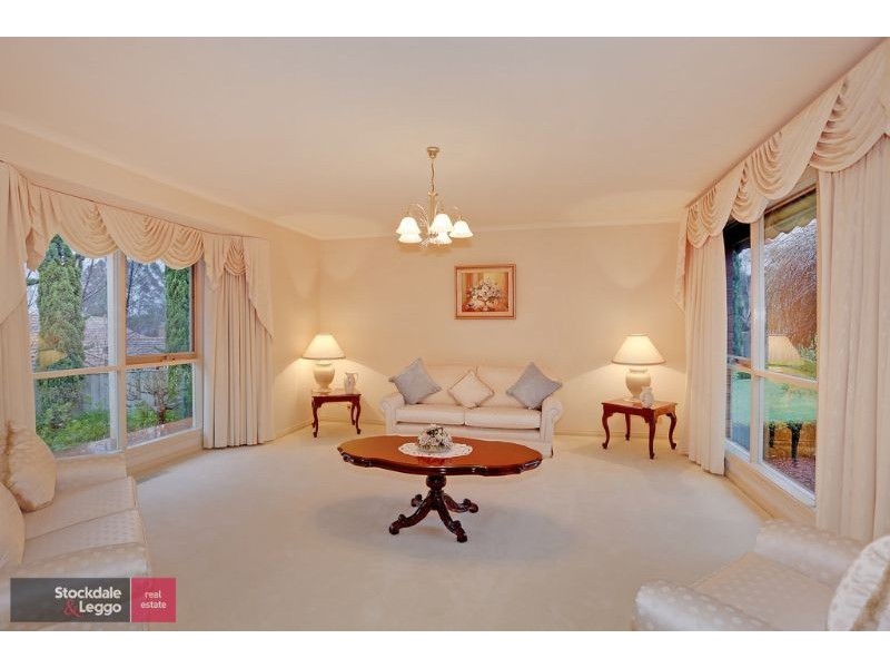 2 Rotherwood Place, Lilydale VIC 3140