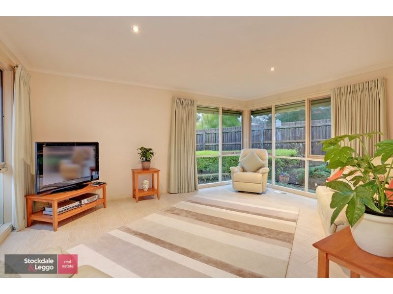 2 Rotherwood Place, Lilydale VIC 3140