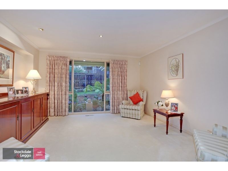 2 Rotherwood Place, Lilydale VIC 3140