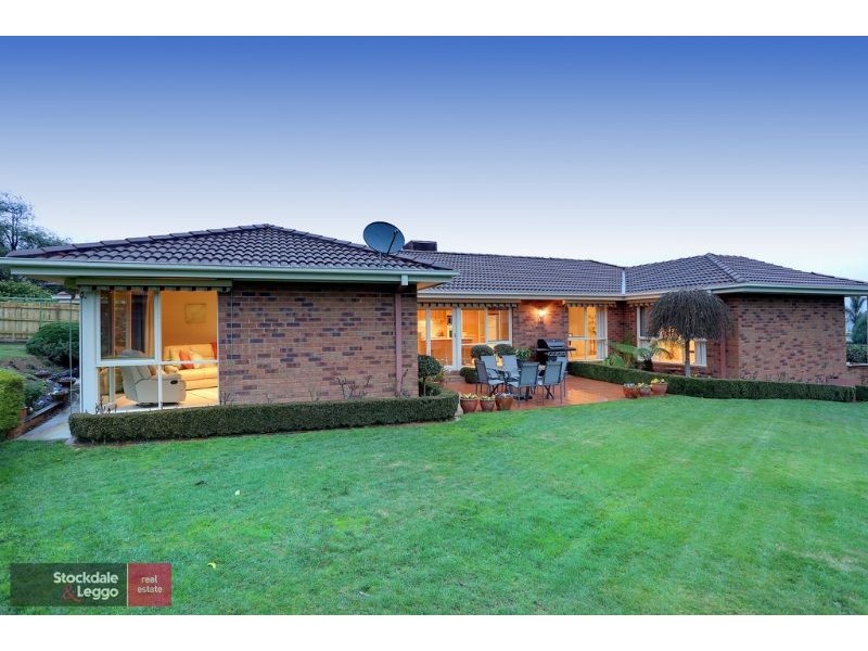 2 Rotherwood Place, Lilydale VIC 3140