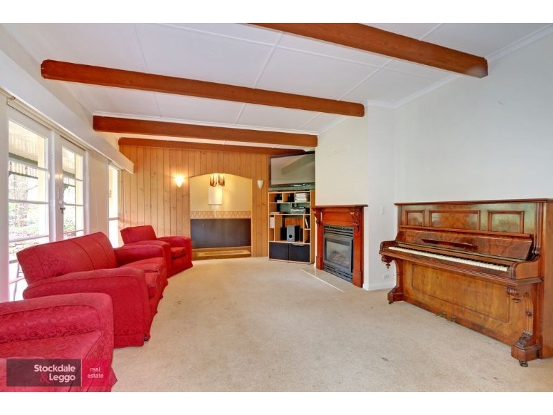 17 Stradbroke Road, Montrose VIC 3765