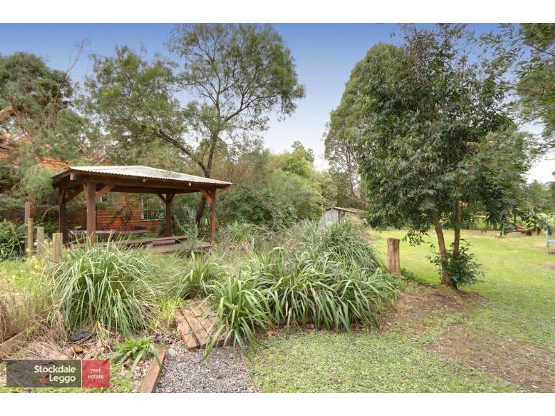17 Stradbroke Road, Montrose VIC 3765