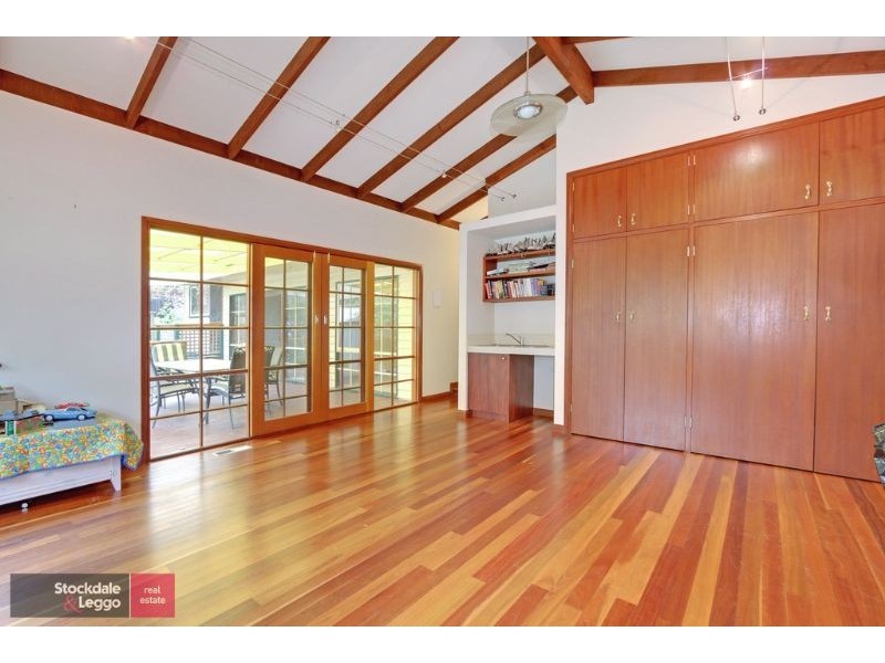 17 Stradbroke Road, Montrose VIC 3765