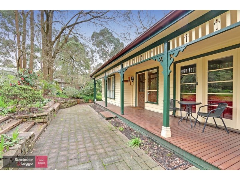 17 Stradbroke Road, Montrose VIC 3765