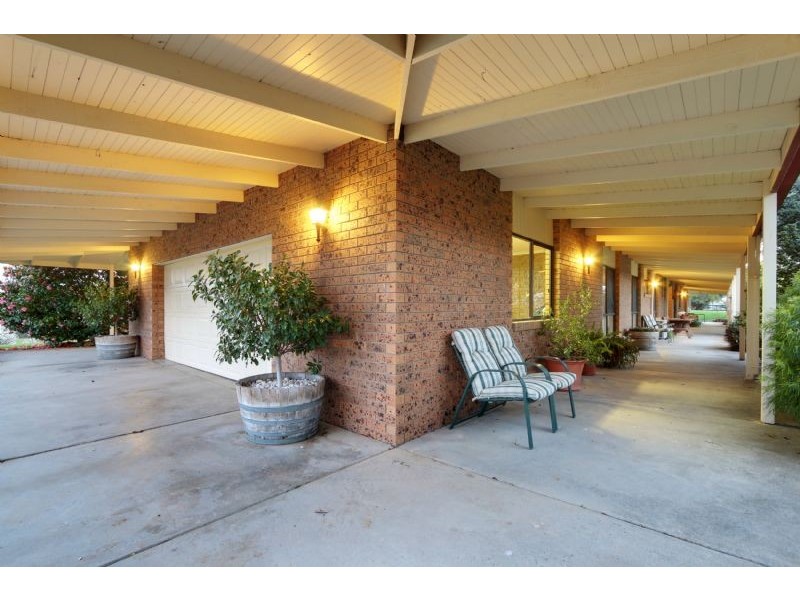 585 Victoria Rd, Gruyere VIC 3770