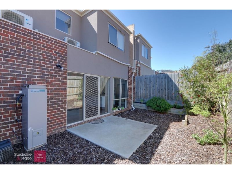 2/196 Hull Road, Mooroolbark VIC 3138