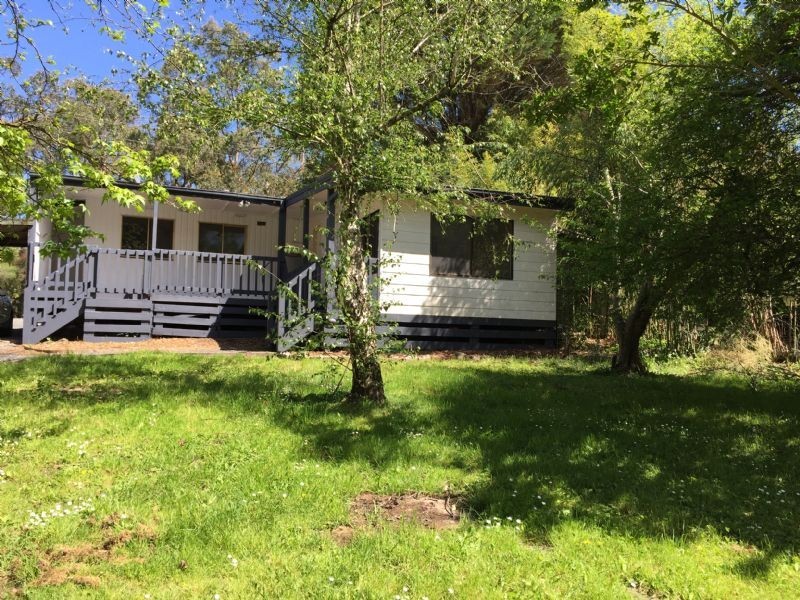 13 Timberline Road, Launching Place VIC 3139