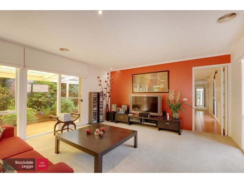 15 Commerford Place, Chirnside Park VIC 3116