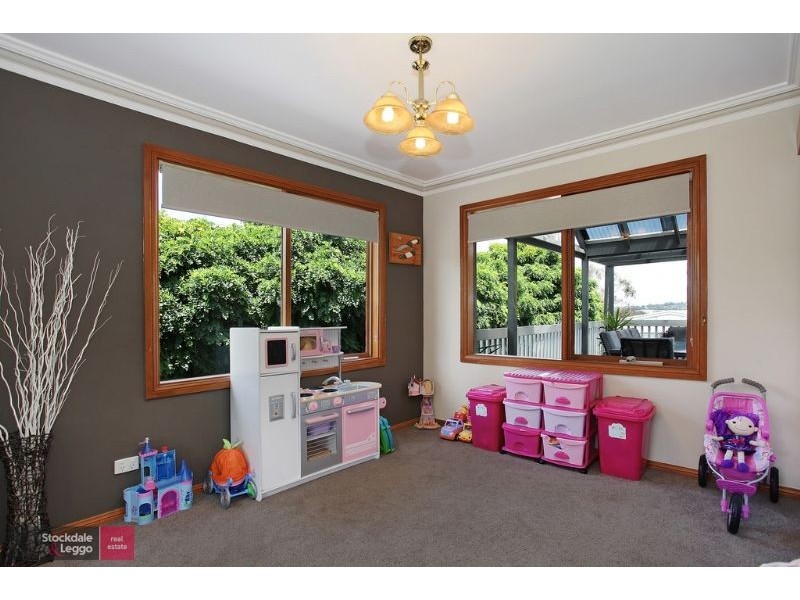 40 Bristol Crescent, Lilydale VIC 3140