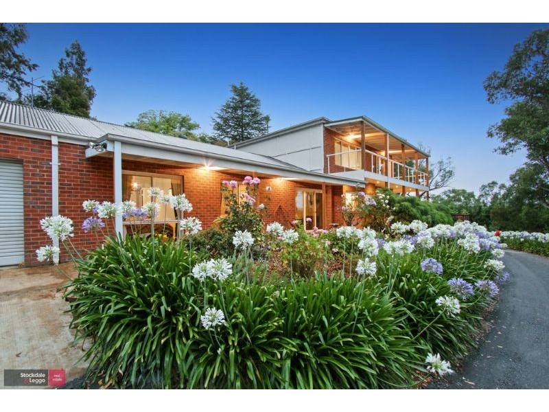 30 Peters Road, Seville East VIC 3139