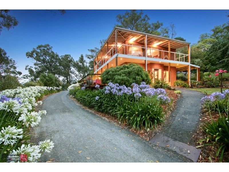 30 Peters Road, Seville East VIC 3139