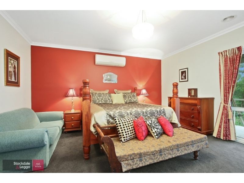 30 Peters Road, Seville East VIC 3139