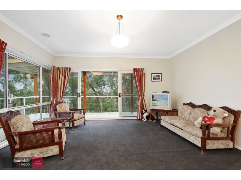 30 Peters Road, Seville East VIC 3139