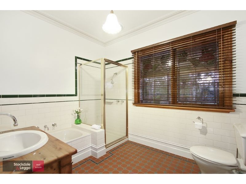 24 Rodger Road, Wandin North VIC 3139