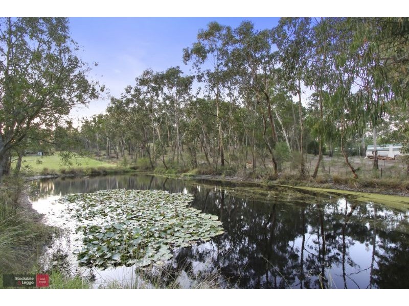 24 Rodger Road, Wandin North VIC 3139