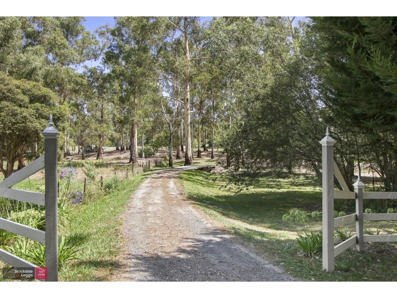 24 Rodger Road, Wandin North VIC 3139