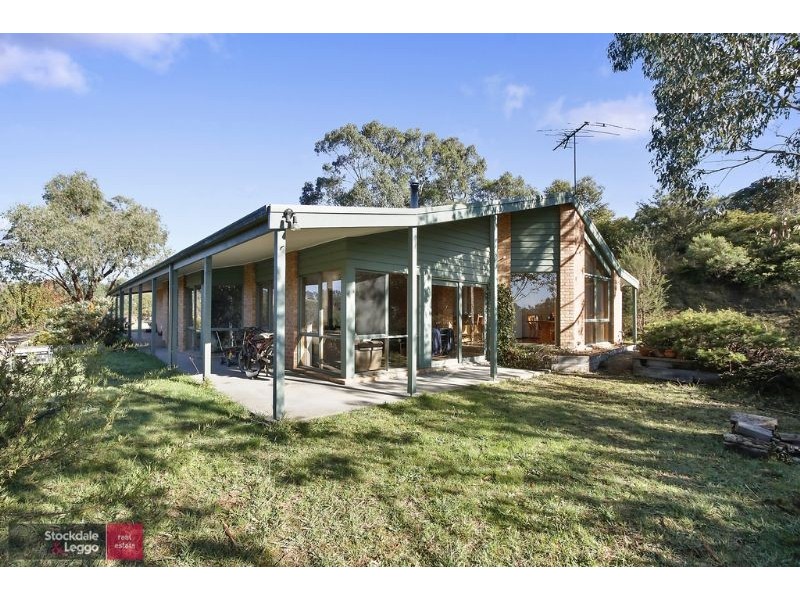 28 Carters Lane, Seville VIC 3139