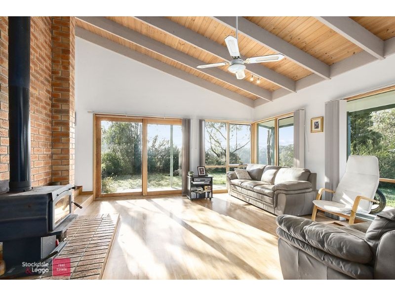 28 Carters Lane, Seville VIC 3139