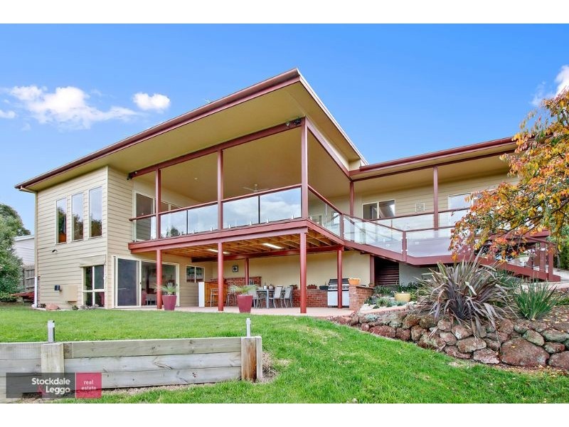 64 English Street, Seville VIC 3139