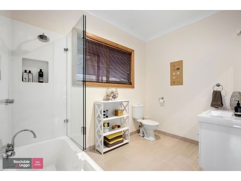 64 English Street, Seville VIC 3139