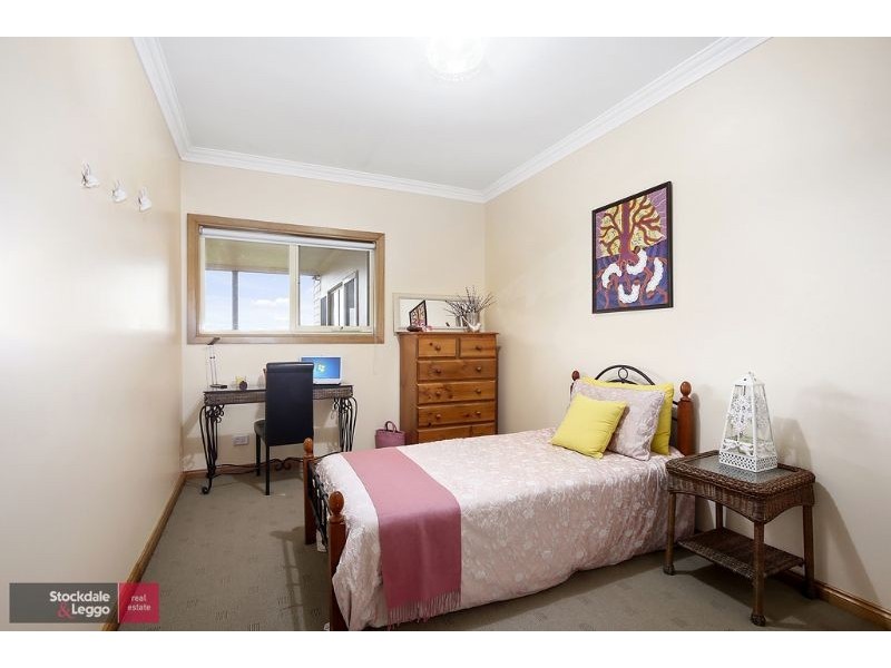 64 English Street, Seville VIC 3139