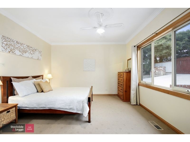 64 English Street, Seville VIC 3139