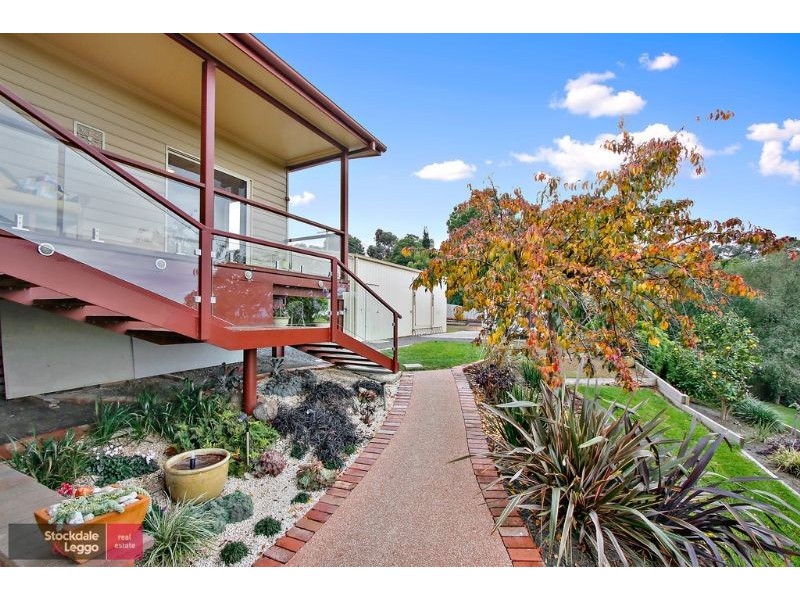 64 English Street, Seville VIC 3139