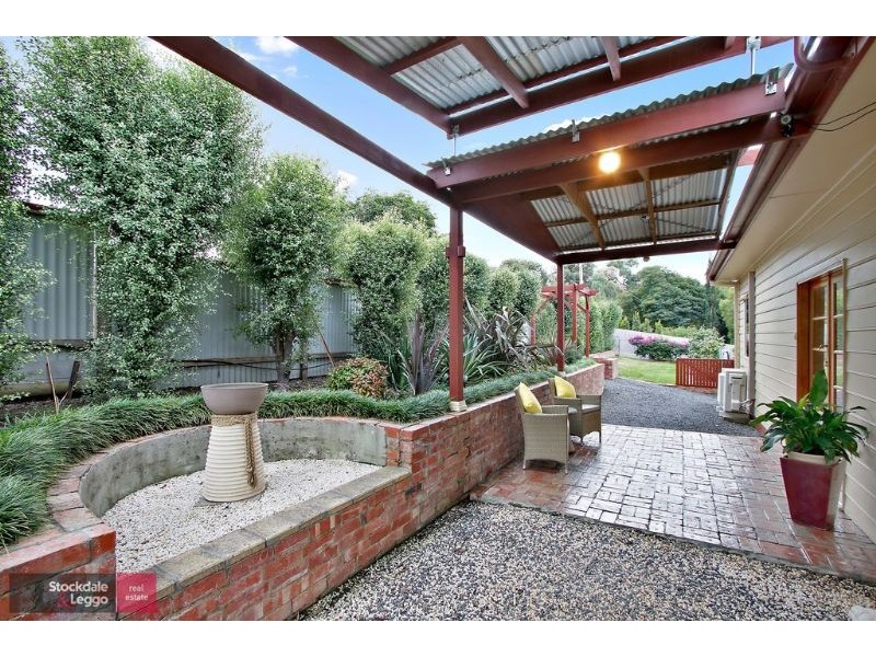 64 English Street, Seville VIC 3139