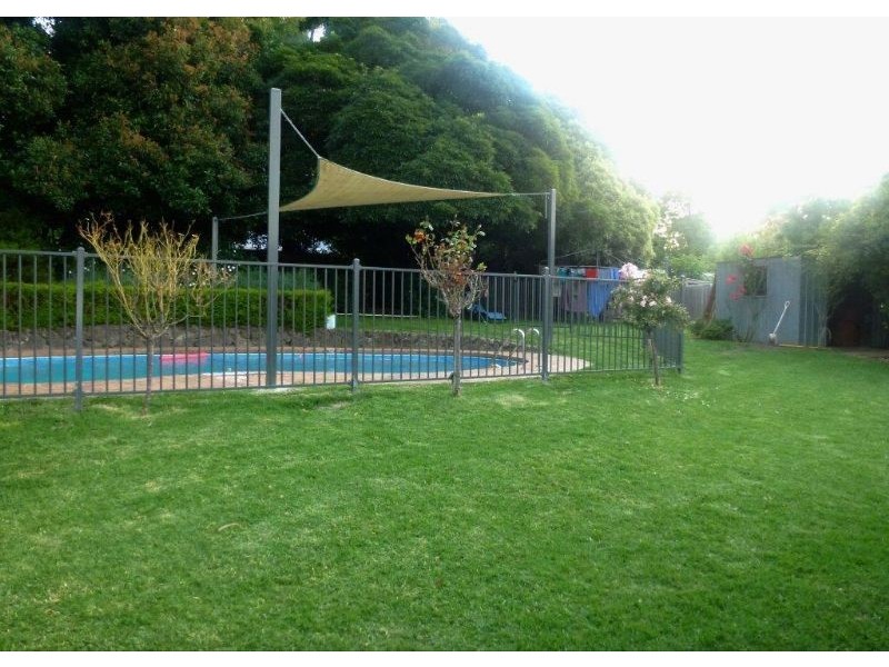 886 Warburton Highway, Seville East VIC 3139