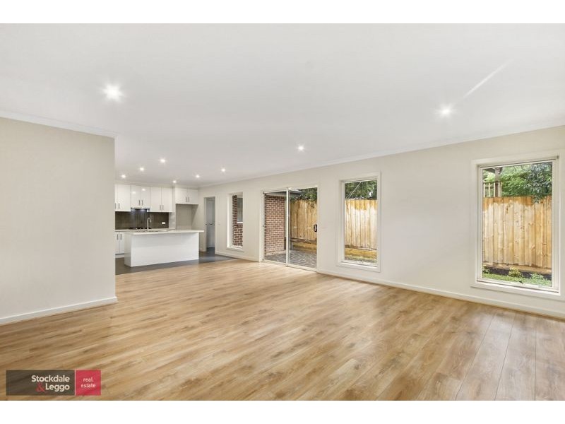 3/2 Lorna Court, Mooroolbark VIC 3138