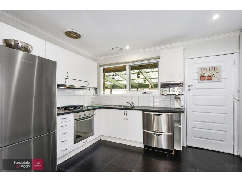 111 Cambridge Road, Mooroolbark VIC 3138
