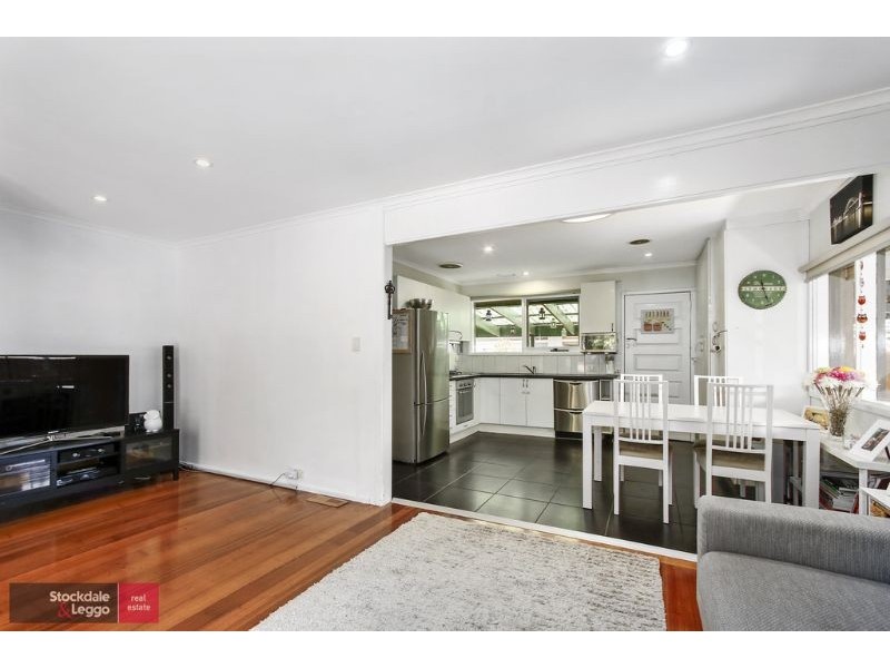 111 Cambridge Road, Mooroolbark VIC 3138