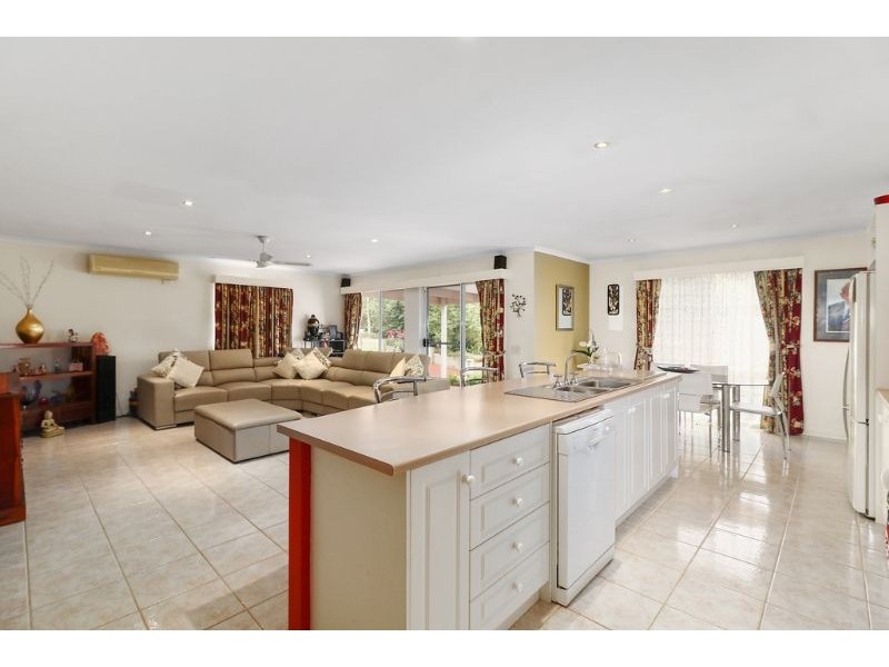 87 Victoria Road, Chirnside Park VIC 3116