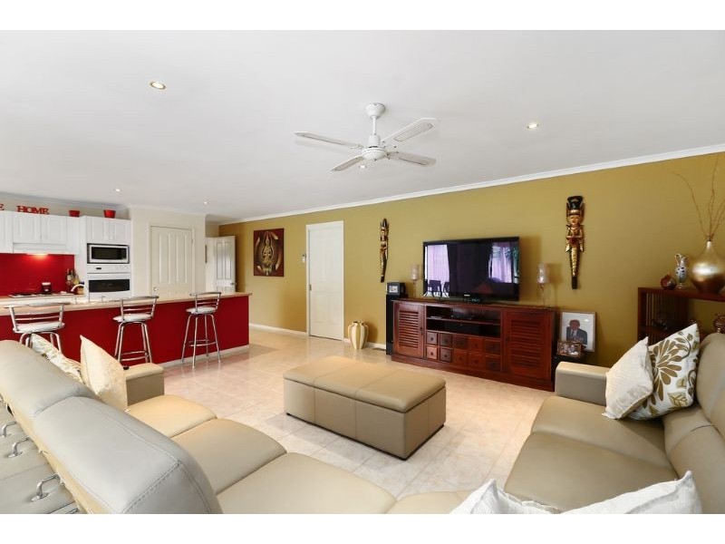 87 Victoria Road, Chirnside Park VIC 3116